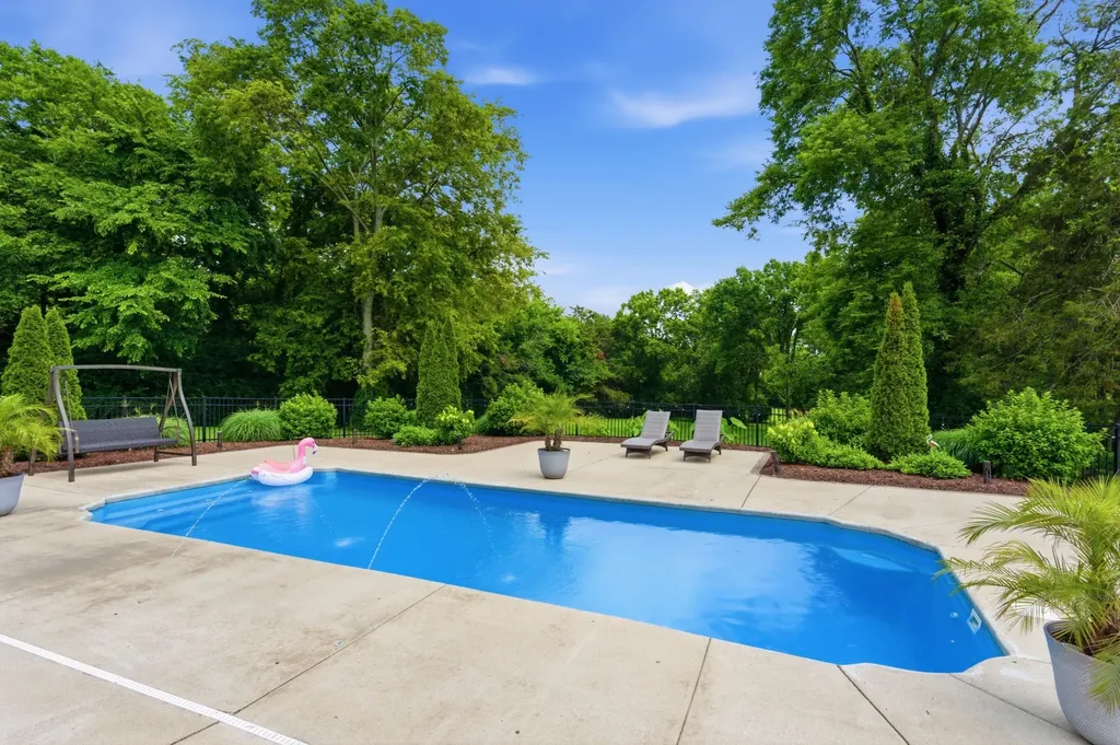 7939 Hooten Hows Road Nashville TN 37221