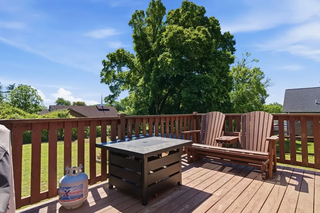 100 Mockingbird Lane Hartsville TN 37074
