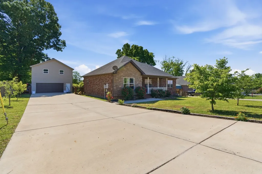 100 Mockingbird Lane Hartsville TN 37074