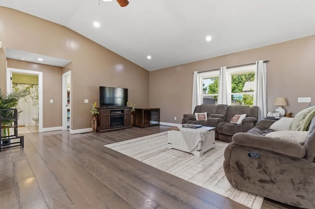 100 Mockingbird Lane Hartsville TN 37074