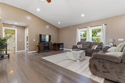 100 Mockingbird Lane Hartsville TN 37074