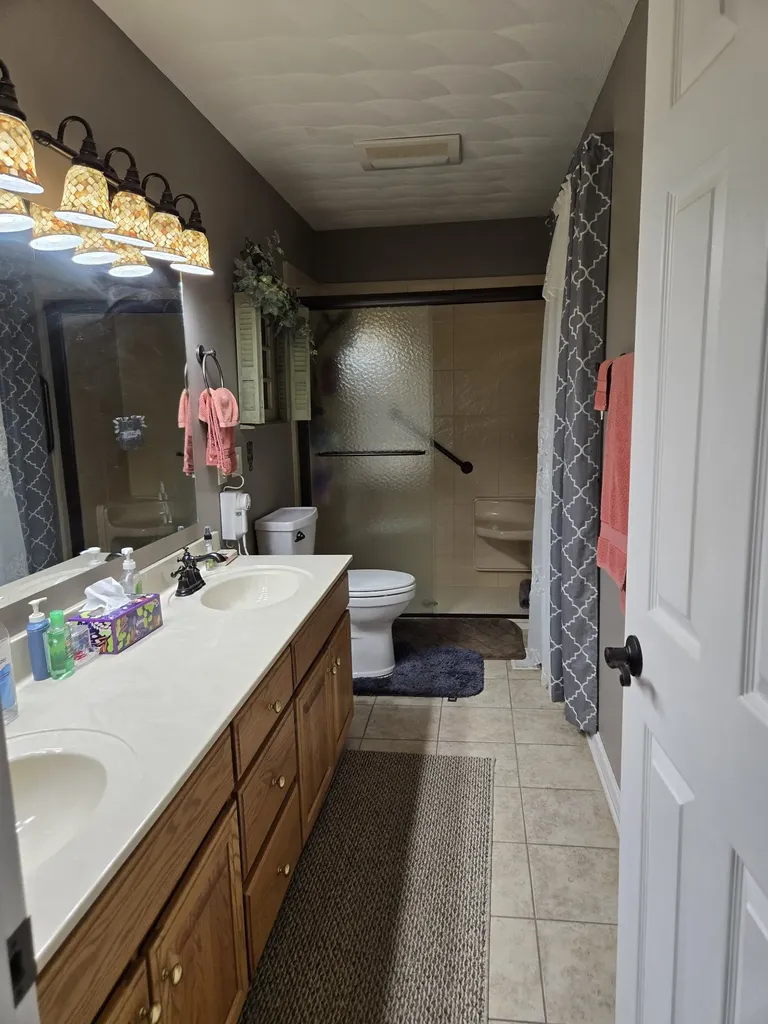 415 River Oaks Drive New Johnsonville TN 37134