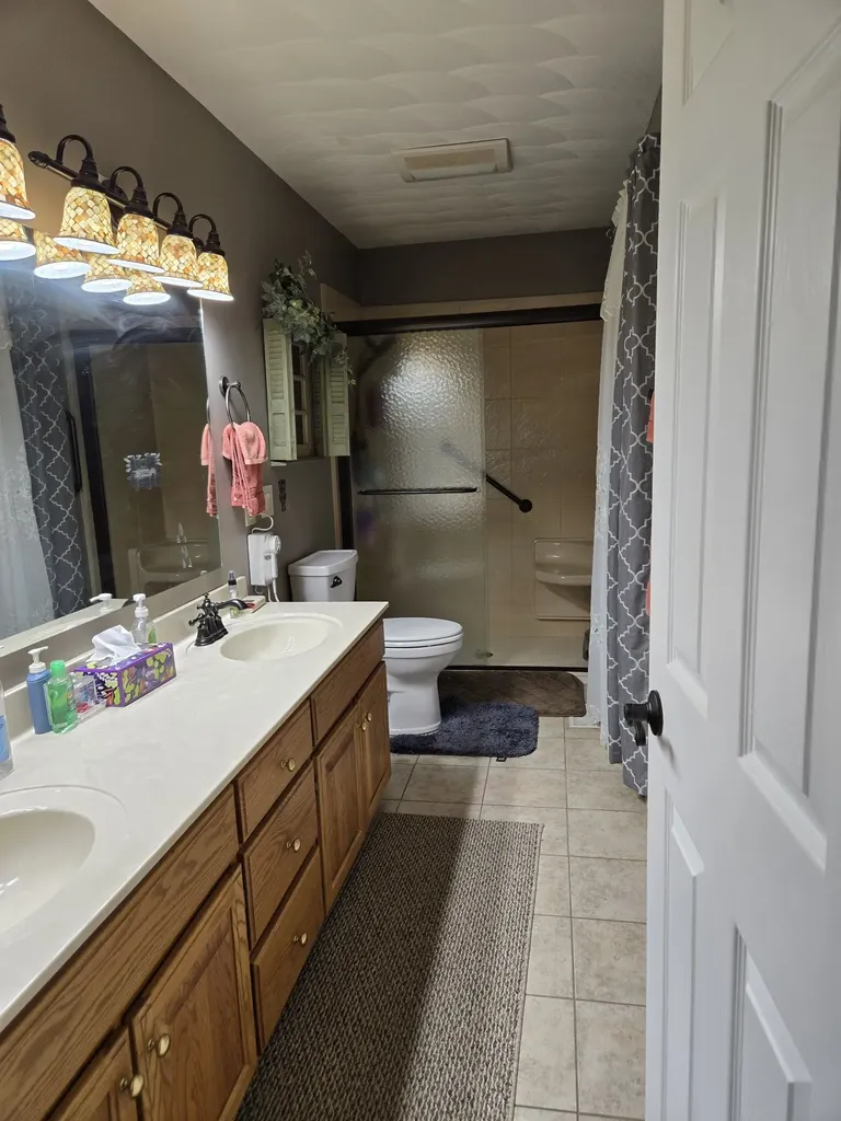 415 River Oaks Drive New Johnsonville TN 37134