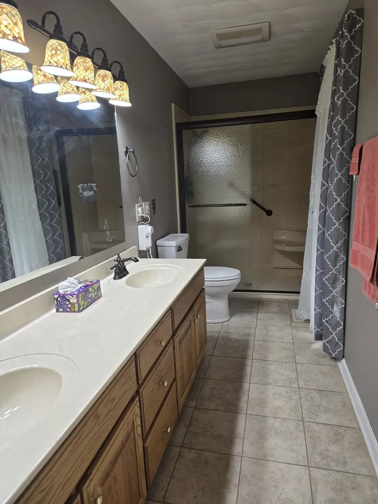 415 River Oaks Drive New Johnsonville TN 37134