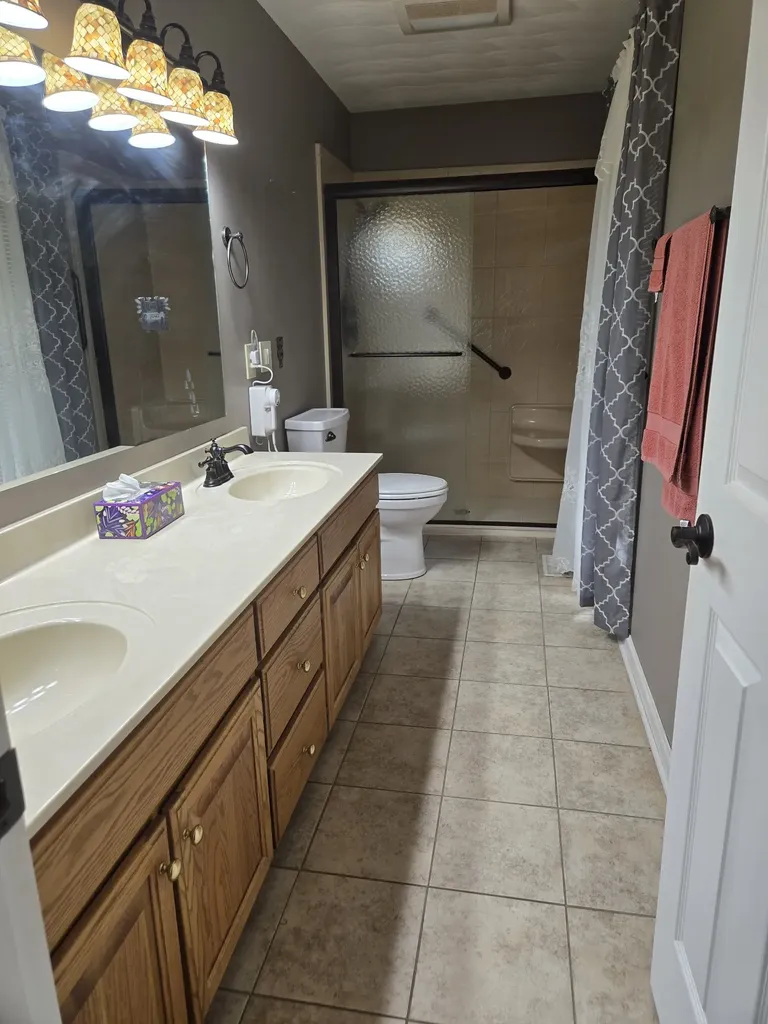 415 River Oaks Drive New Johnsonville TN 37134