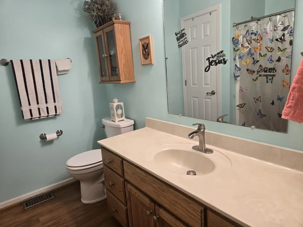 415 River Oaks Drive New Johnsonville TN 37134