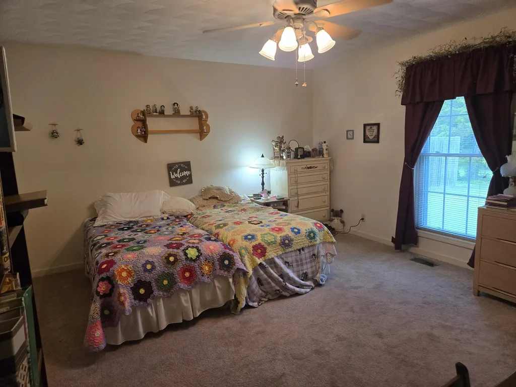 415 River Oaks Drive New Johnsonville TN 37134