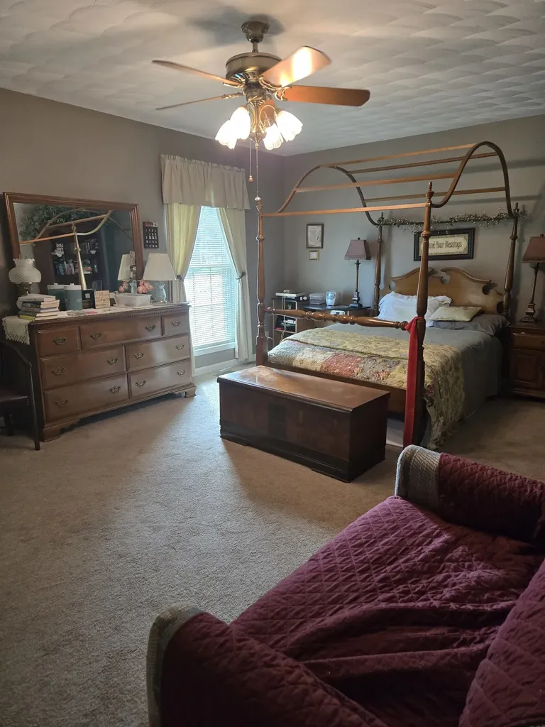 415 River Oaks Drive New Johnsonville TN 37134