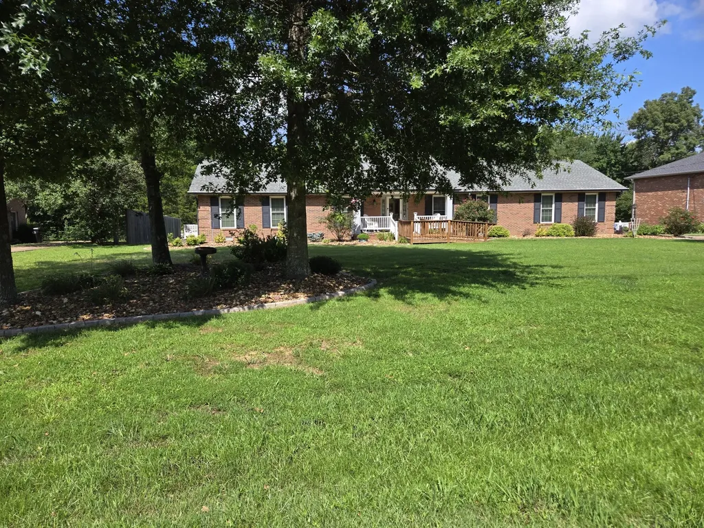 415 River Oaks Drive New Johnsonville TN 37134