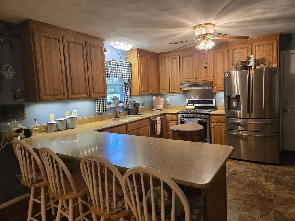 415 River Oaks Drive New Johnsonville TN 37134