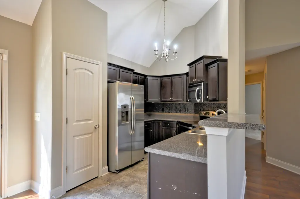 404 Leslie Wood Drive Clarksville TN 37040
