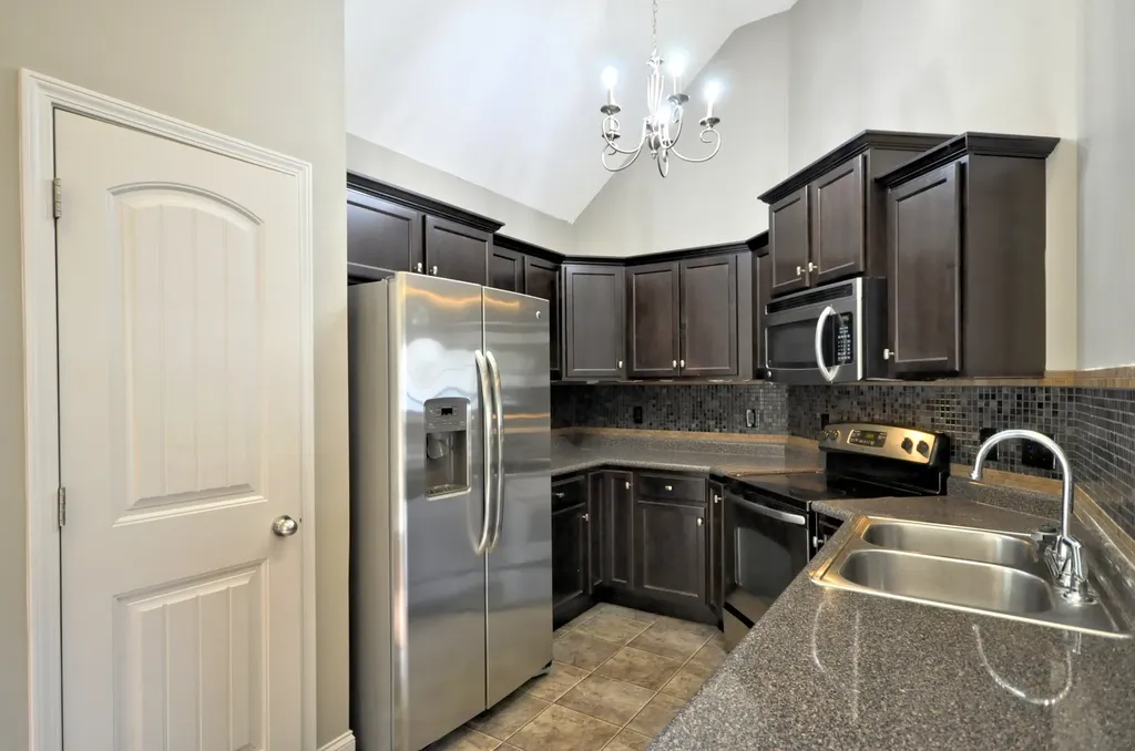 404 Leslie Wood Drive Clarksville TN 37040