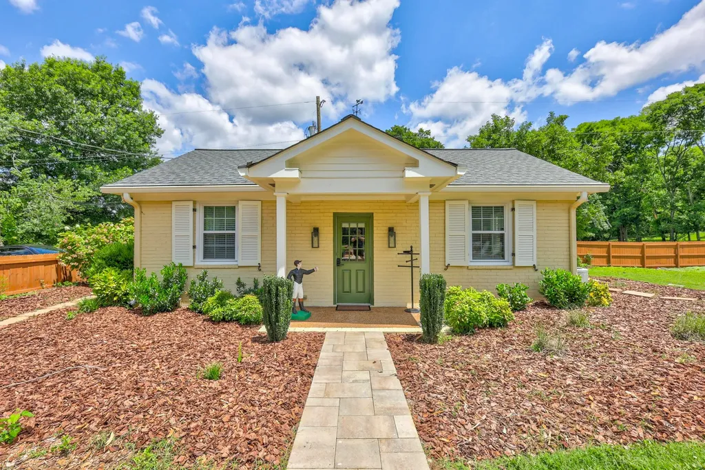 510 Granny White Pike Brentwood TN 37027