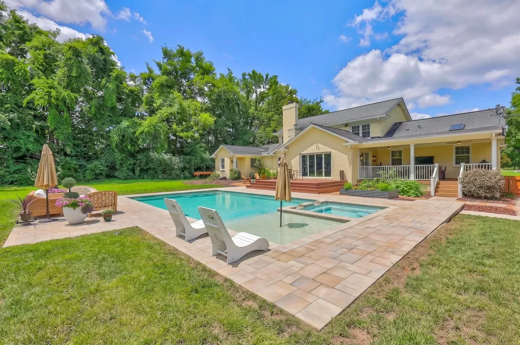 510 Granny White Pike Brentwood TN 37027