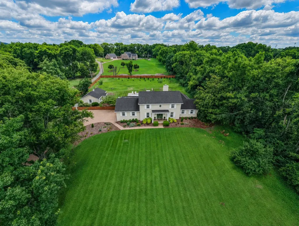 510 Granny White Pike Brentwood TN 37027
