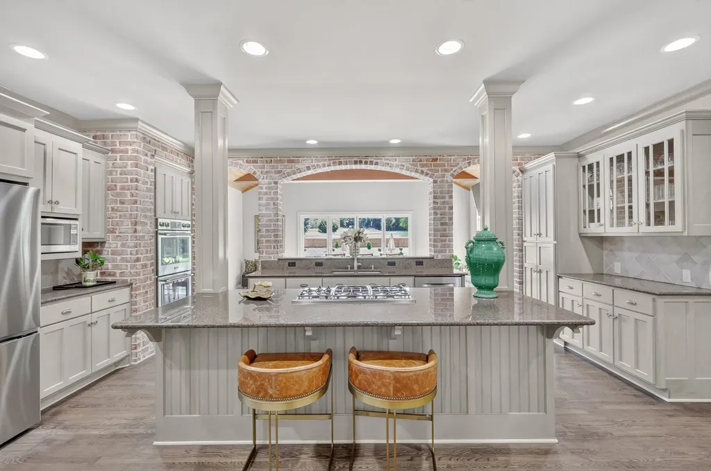 510 Granny White Pike Brentwood TN 37027