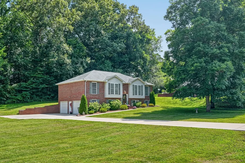 1920 Bay View Drive Cookeville TN 38506