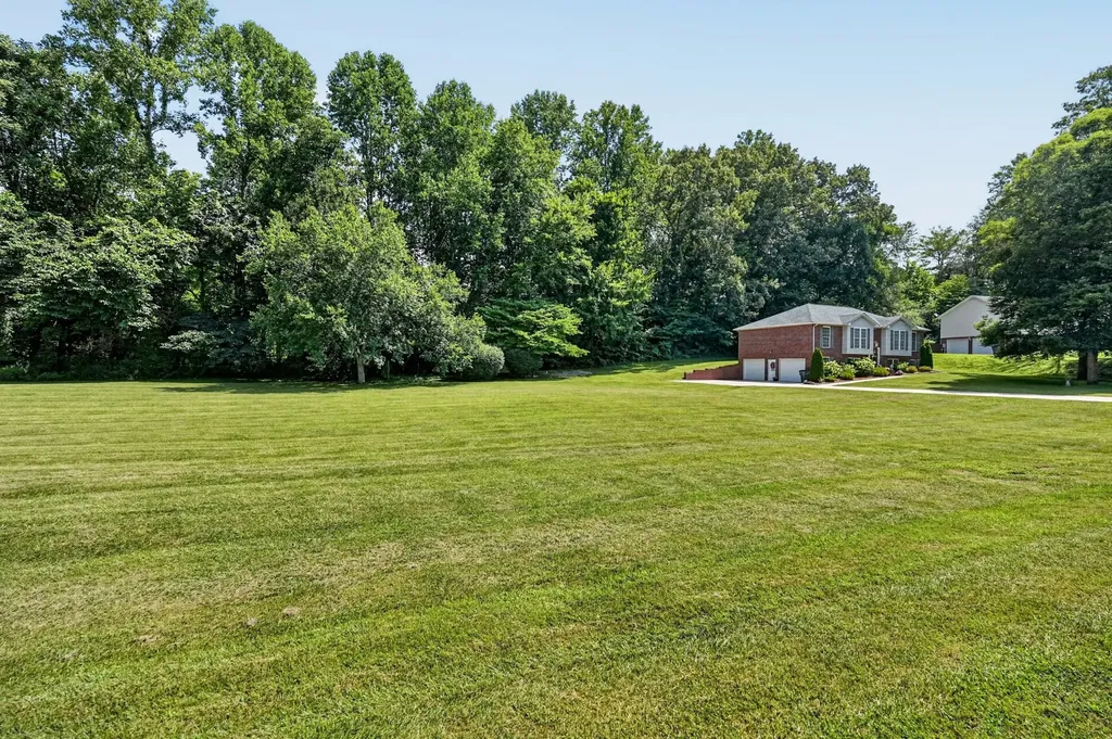 1920 Bay View Drive Cookeville TN 38506