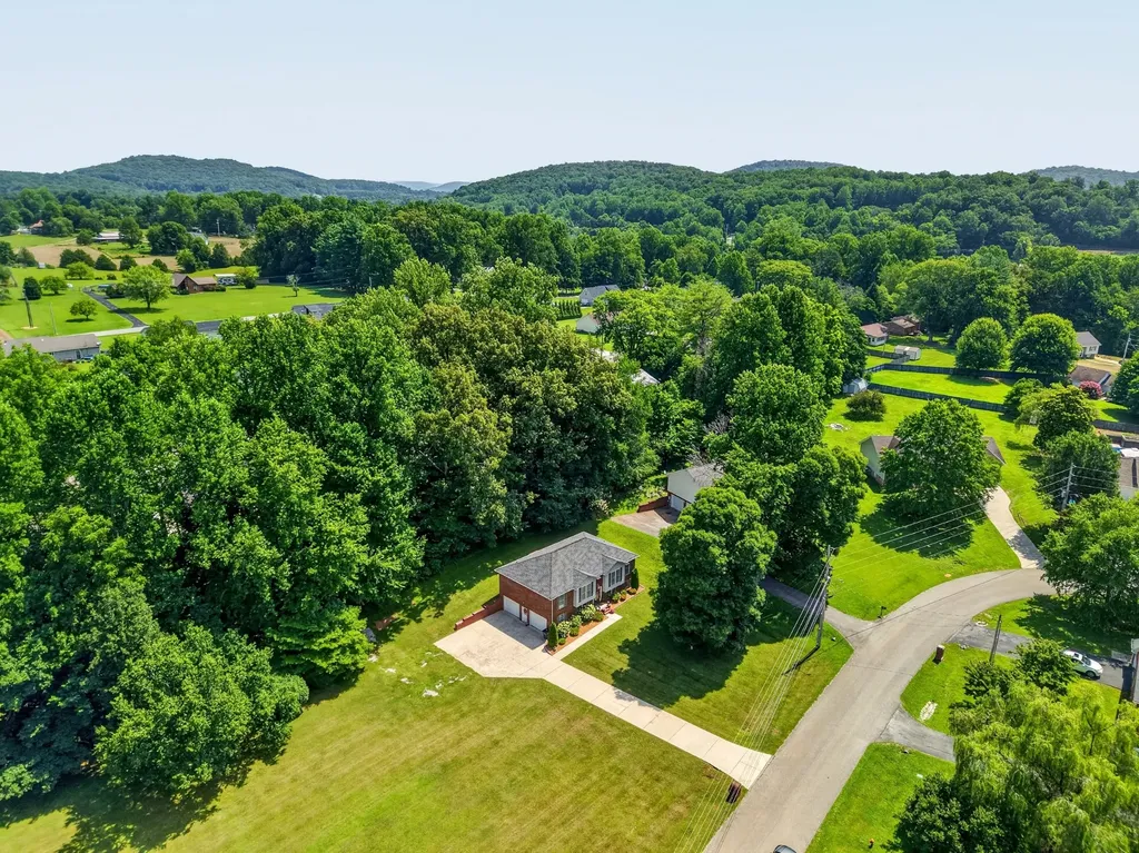 1920 Bay View Drive Cookeville TN 38506