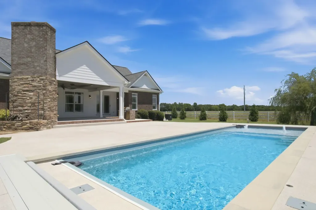 8333 Panther Creek Road Christiana TN 37037