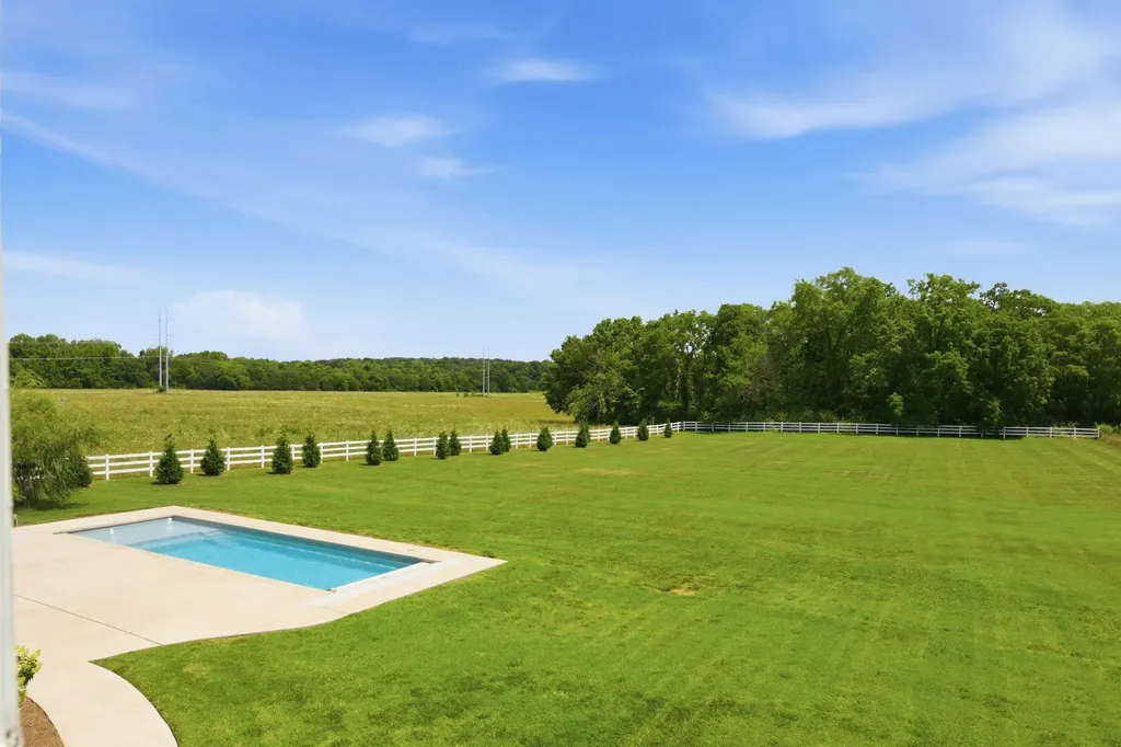 8333 Panther Creek Road Christiana TN 37037