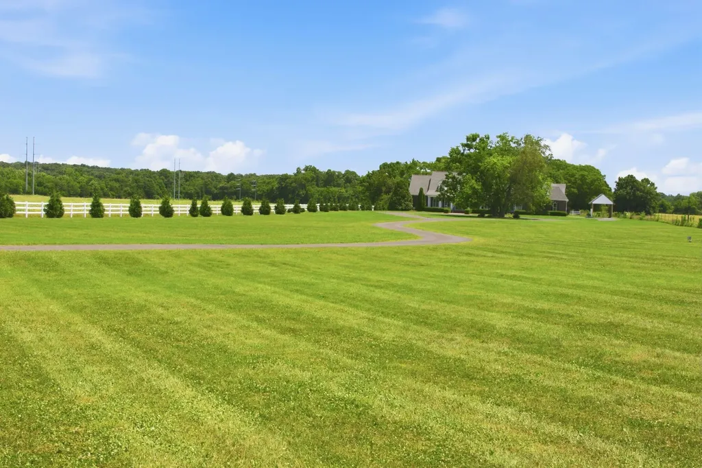 8333 Panther Creek Road Christiana TN 37037