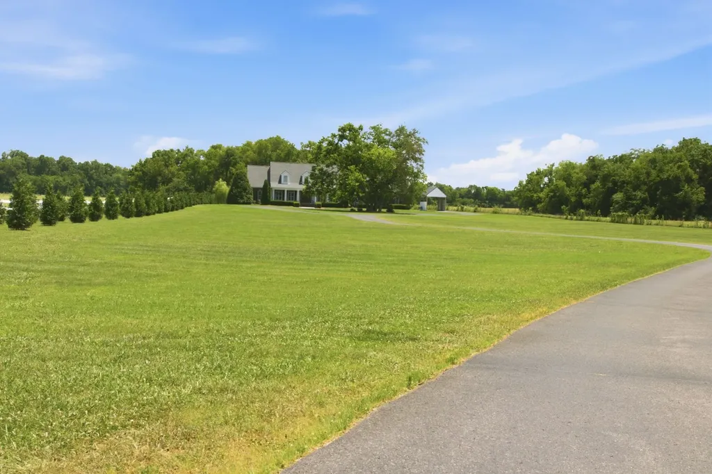 8333 Panther Creek Road Christiana TN 37037