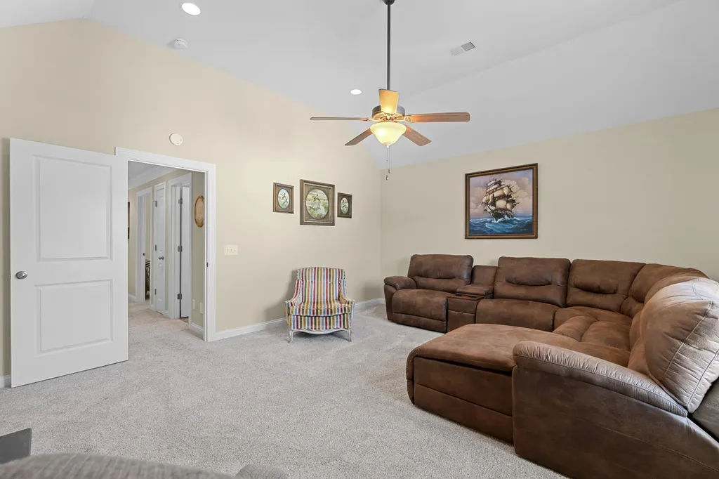 105 Wagners Way White Bluff TN 37187