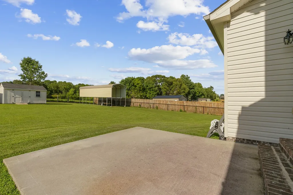 105 Wagners Way White Bluff TN 37187
