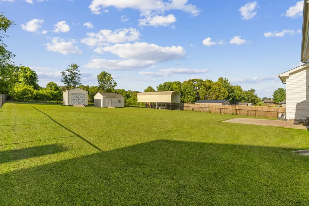 105 Wagners Way White Bluff TN 37187