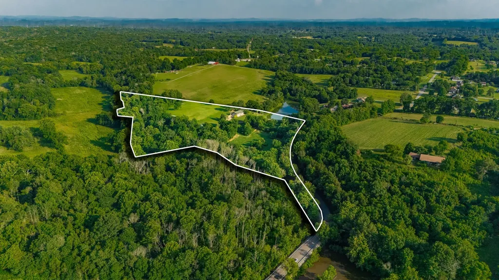 825 Harsh Lane Castalian Springs TN 37031