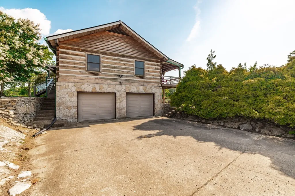 825 Harsh Lane Castalian Springs TN 37031