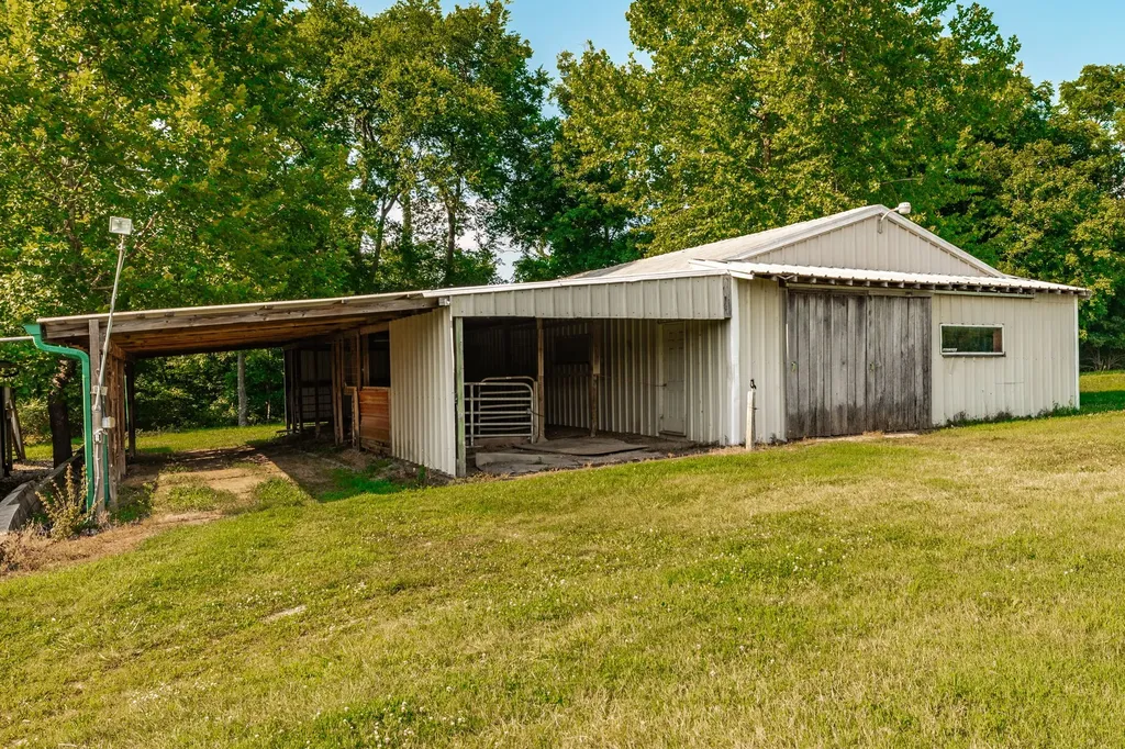 825 Harsh Lane Castalian Springs TN 37031