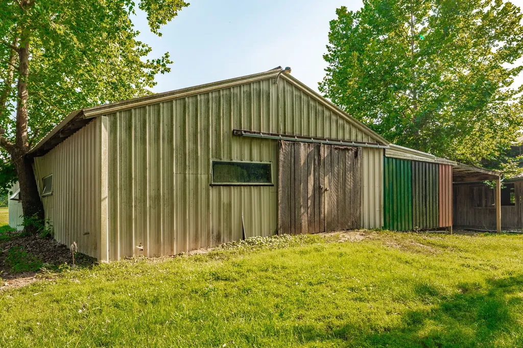 825 Harsh Lane Castalian Springs TN 37031