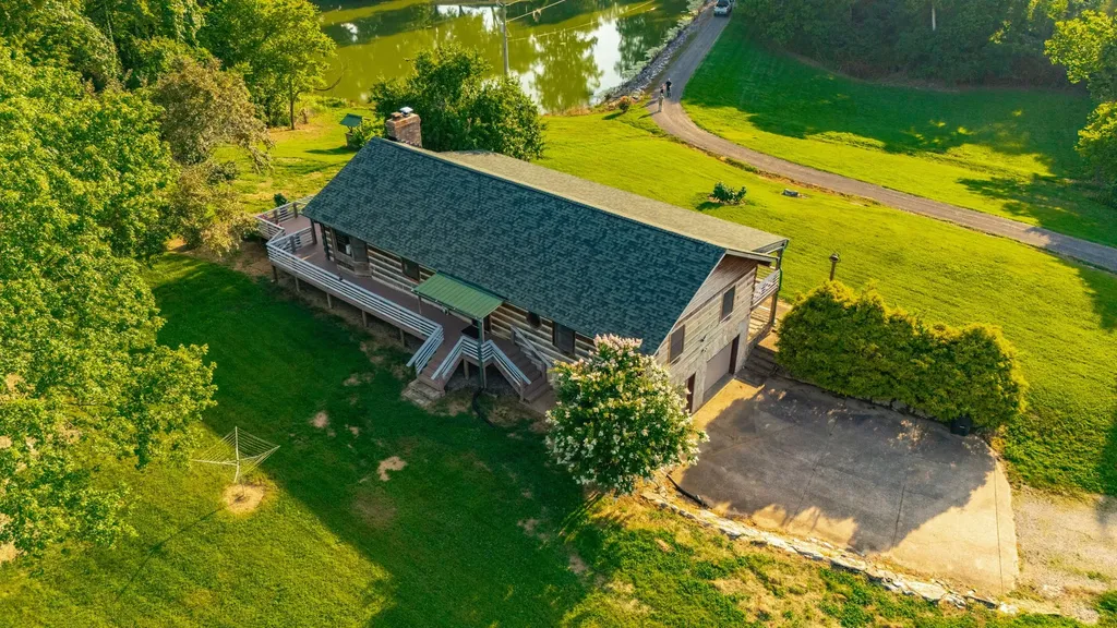 825 Harsh Lane Castalian Springs TN 37031