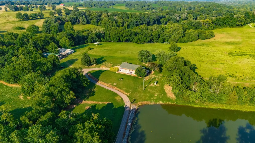 825 Harsh Lane Castalian Springs TN 37031