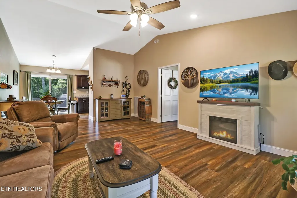 202 Nehasane Lane Crossville TN 38572