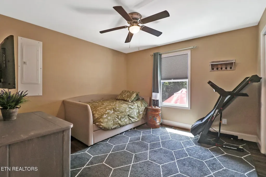 202 Nehasane Lane Crossville TN 38572