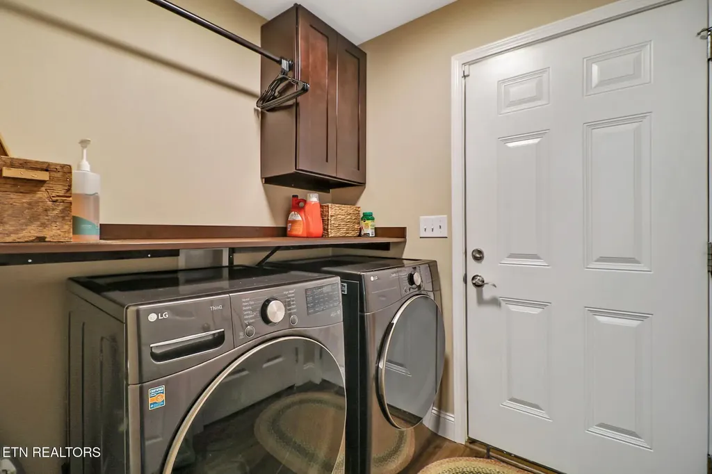 202 Nehasane Lane Crossville TN 38572