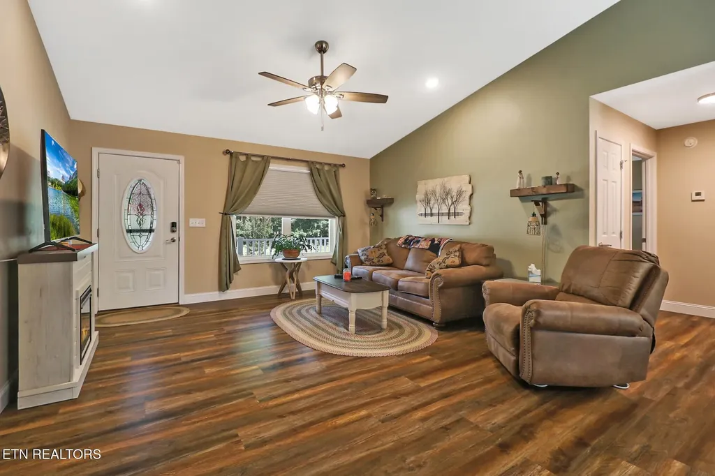 202 Nehasane Lane Crossville TN 38572