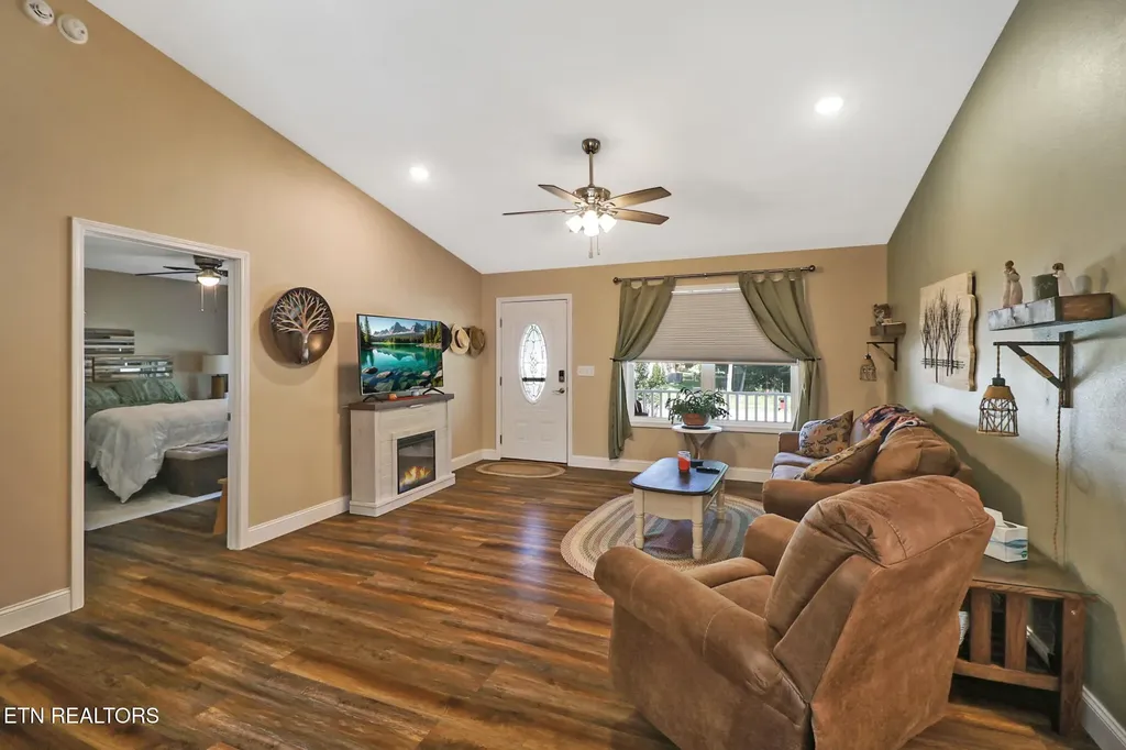 202 Nehasane Lane Crossville TN 38572
