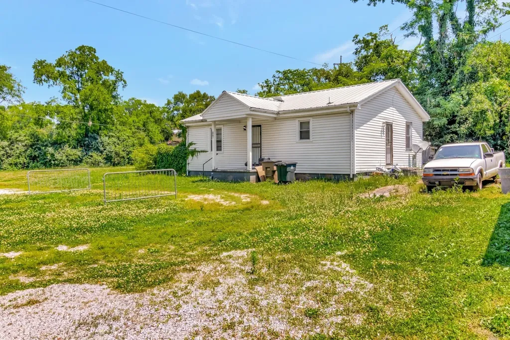2700 Tucker Road Nashville TN 37218
