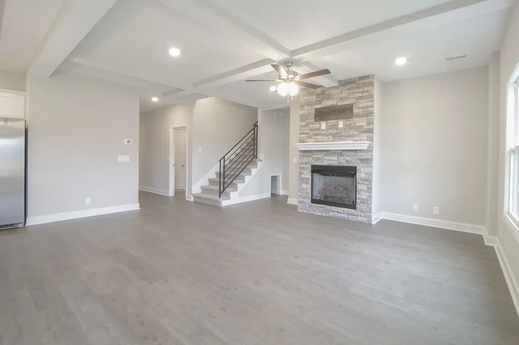2078 Ireland Way Clarksville TN 37042