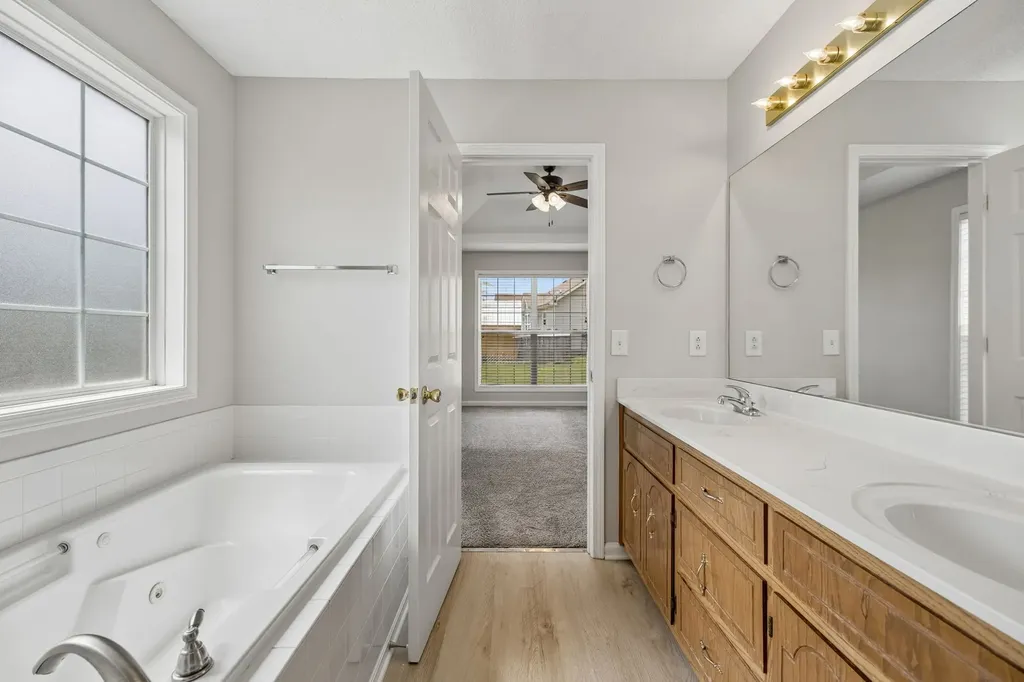 3708 Kendra Ct, S Clarksville TN 37040