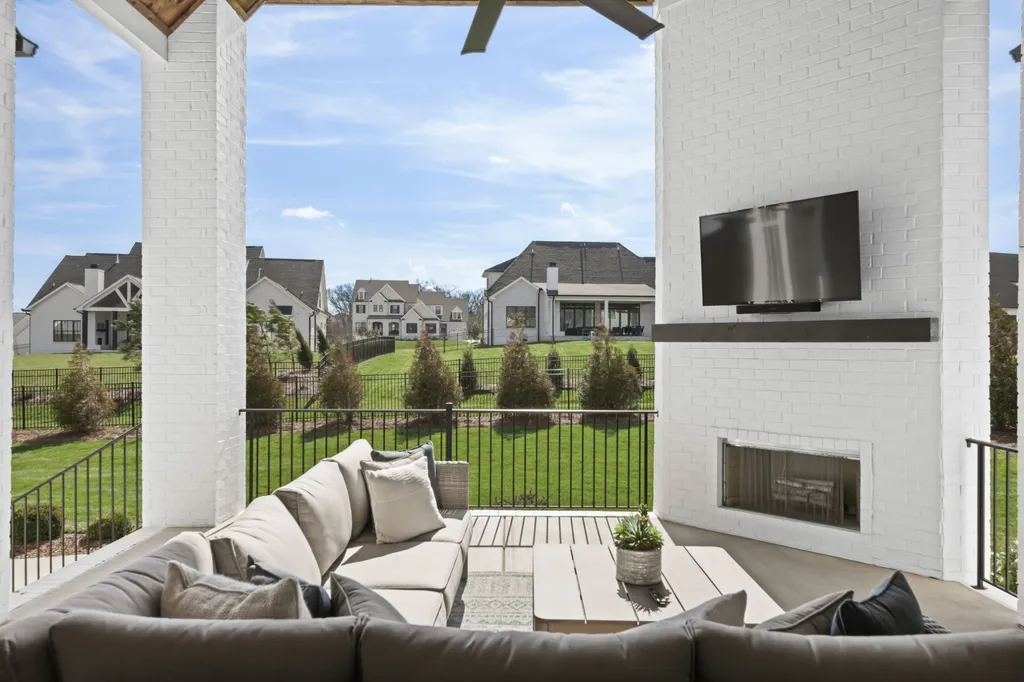 1924 Parade Drive Brentwood TN 37027
