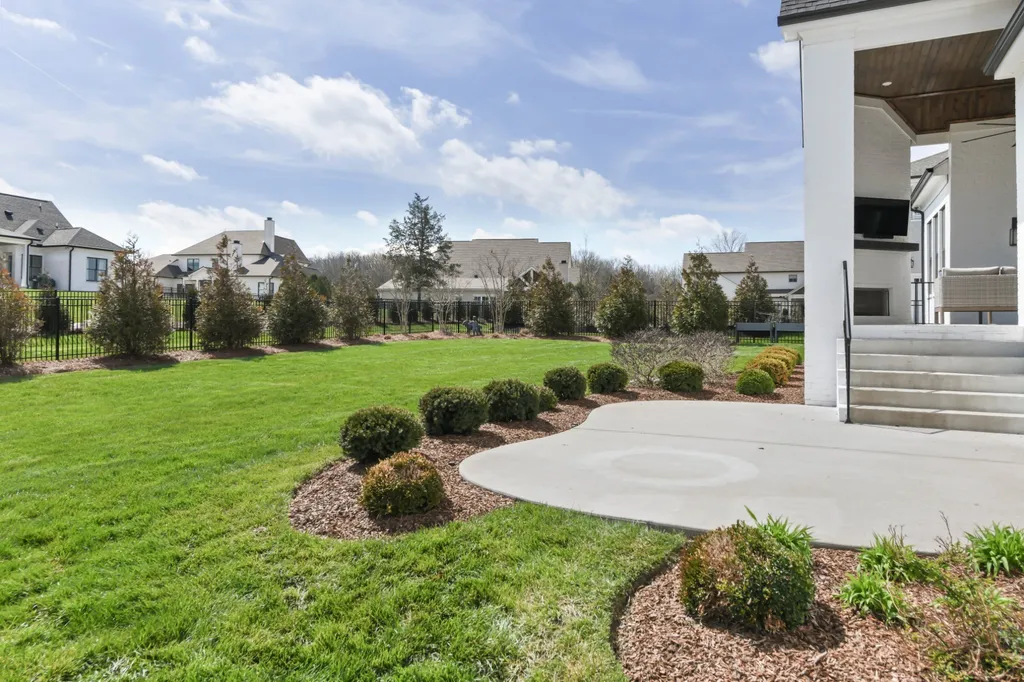 1924 Parade Drive Brentwood TN 37027