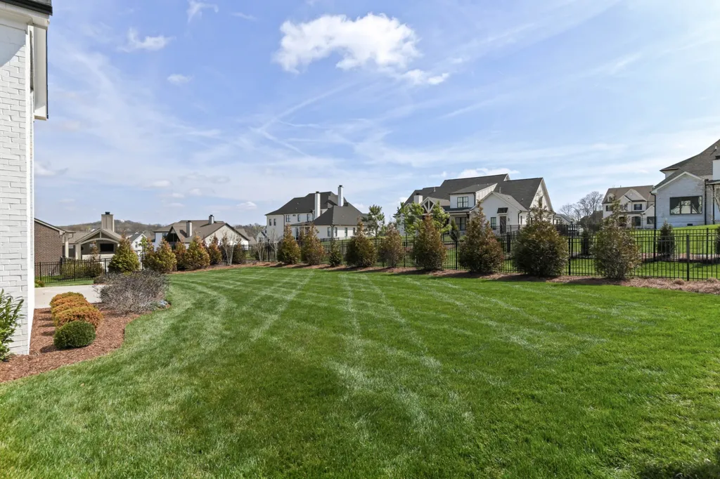 1924 Parade Drive Brentwood TN 37027