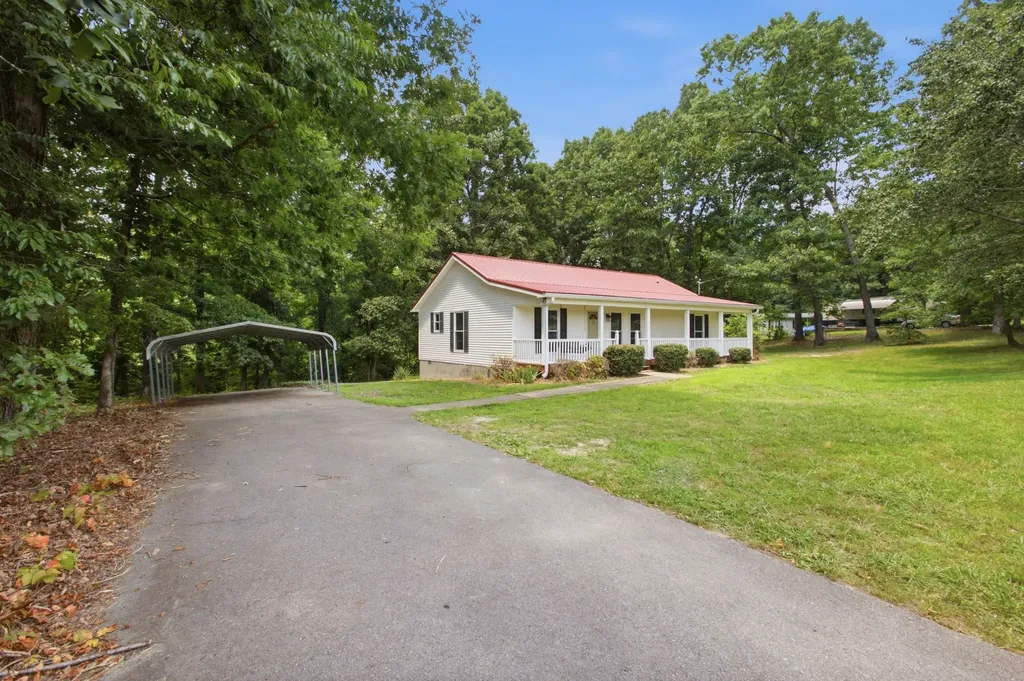 1466 W Grab Creek Road Dickson TN 37055