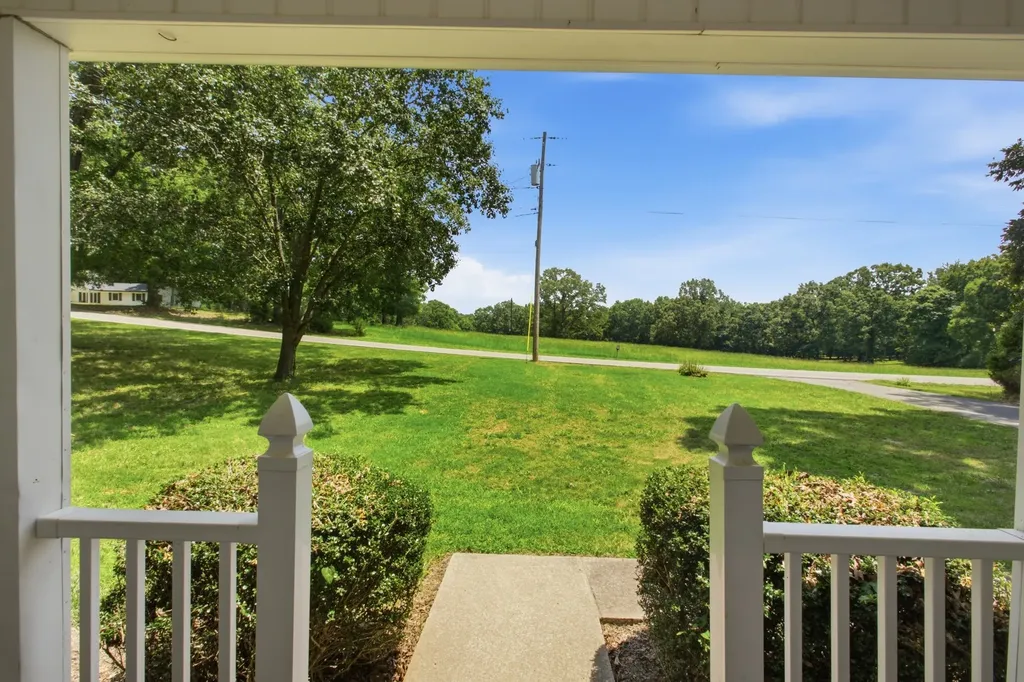 1466 W Grab Creek Road Dickson TN 37055