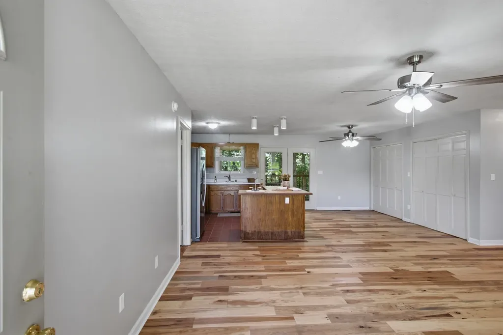 1466 W Grab Creek Road Dickson TN 37055